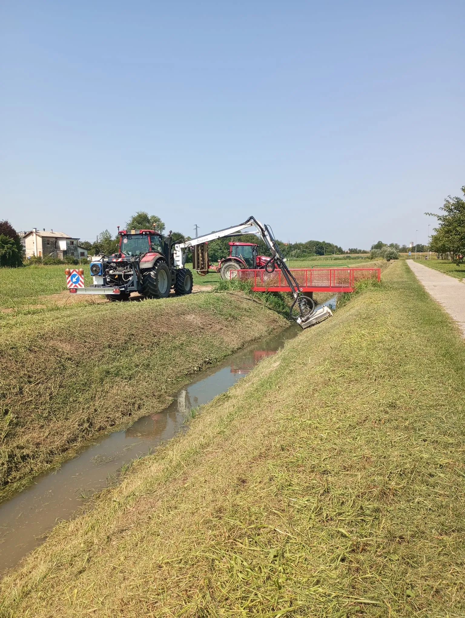 West Nile: sfalcio straordinario del Consorzio Bacchiglione per prevenire la diffusione del virus