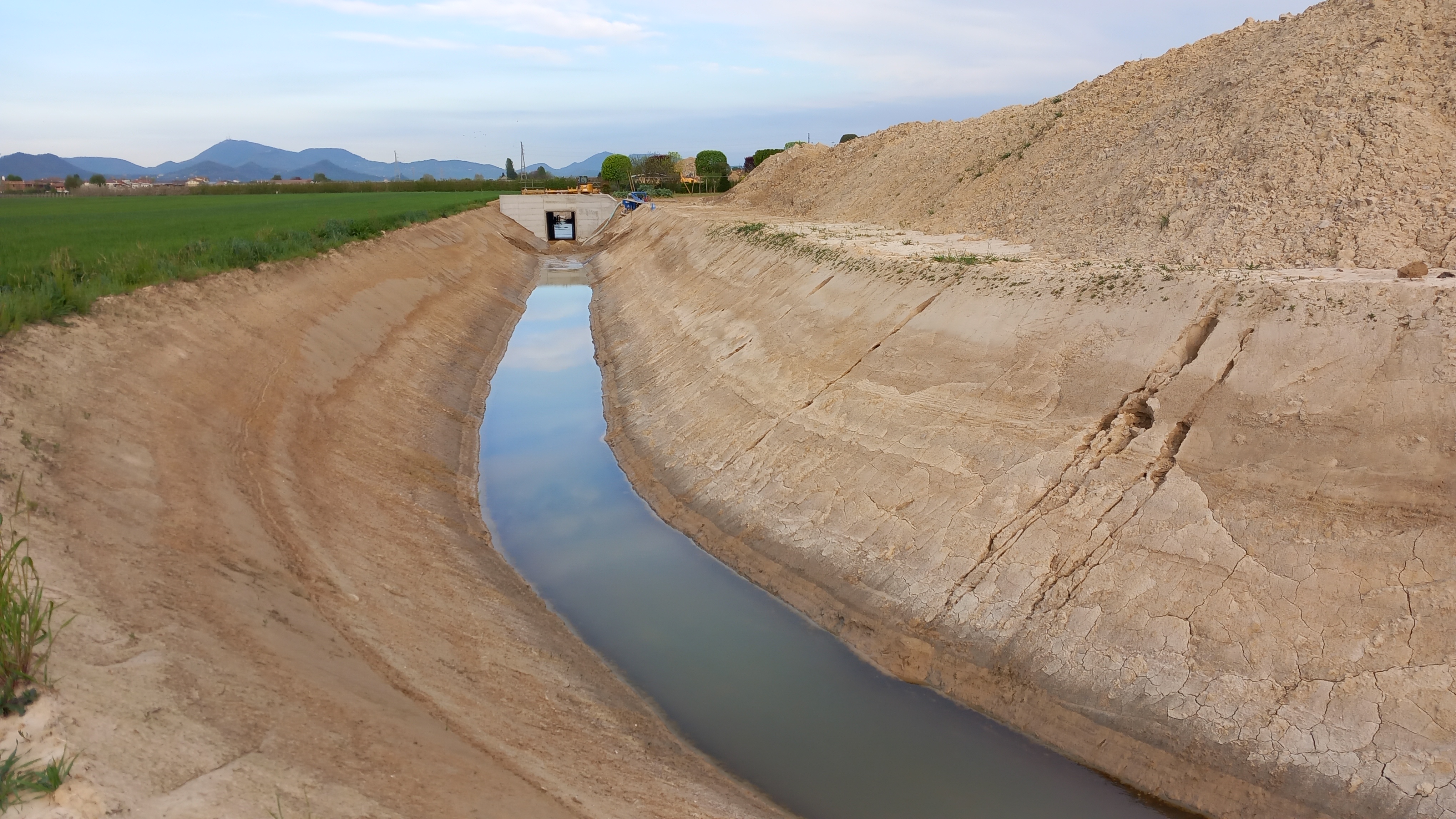 Collettore Carpanedo – Sabbioni: proseguono i lavori di scavo del nuovo canale Collettore Carpanedo – Sabbioni: proseguono i lavori di scavo del nuovo canale